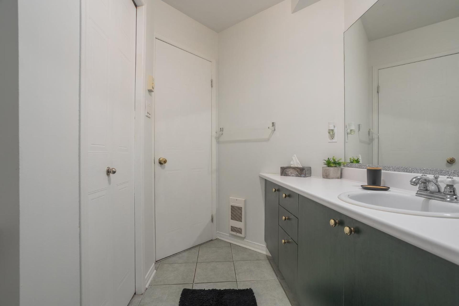 Amazing 4-Bedrooms Montréal Extérieur photo